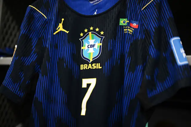 Camisa azul do Brasil