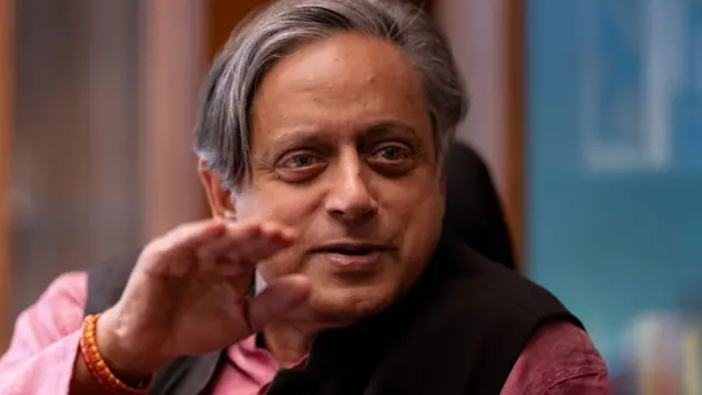 शशि थरूर