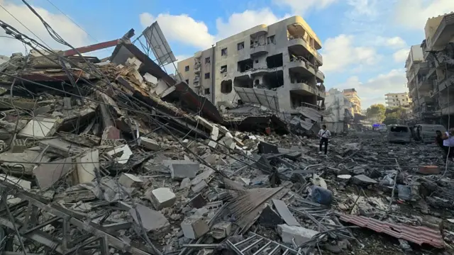 اسرائیلی حملے سے لبنان کی عمارت کو پہنچنے والا نقصان