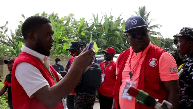 EFCC officials