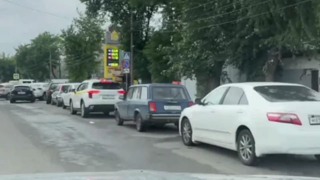 Очередь на АЗС