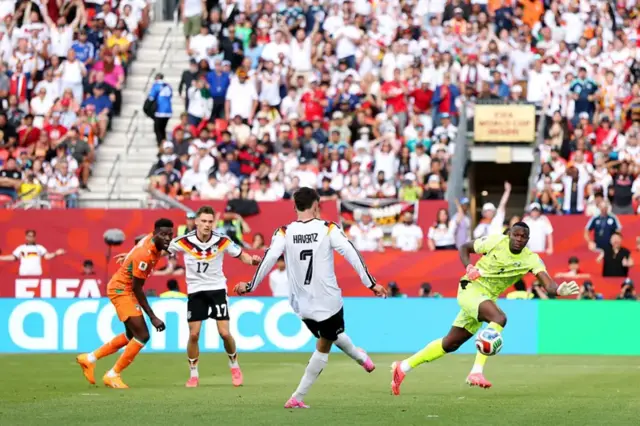 But refusé de l'attaquant Kai Havertz.