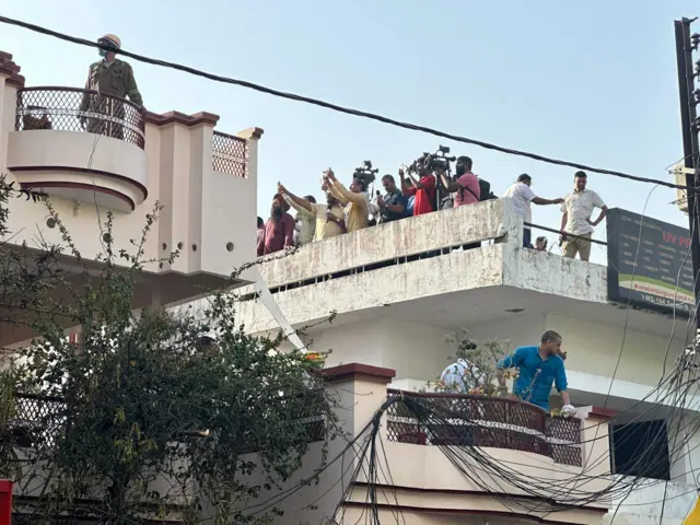 लखनऊ की कोचिंग सेंटर में आग