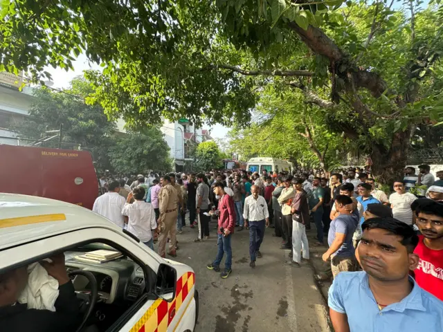लखनऊ की कोचिंग सेंटर में आग