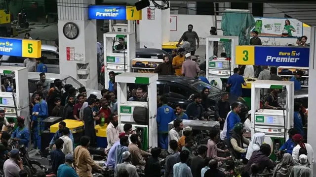 عالمی منڈیوں میں تیل کی قیمتوں میں کمی کا رجحان