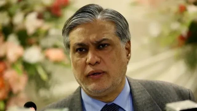 اسحاق ڈار