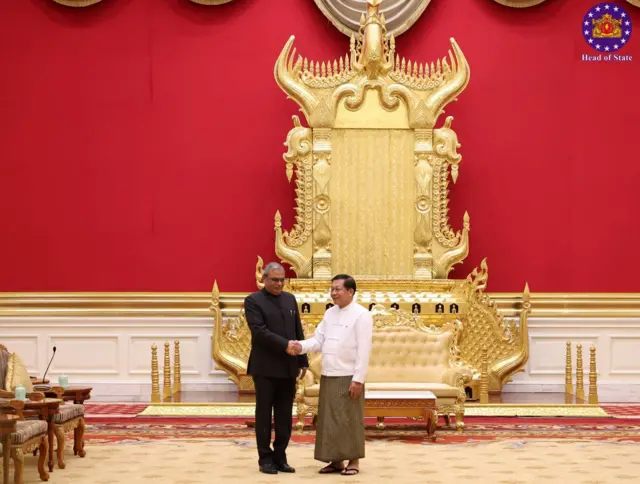 ဇွန် ၂၂ ရက်၊ နေပြည်တော်မှာ တွေ့ဆုံတဲ့ ဘင်းမ်စတက်ရဲ့ လက်ရှိအတွင်းရေးမှူးချုပ်နဲ့ နေပြည်တော်သမ္မတဦးမင်းအောင်လှိုင်