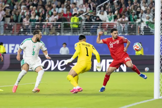 مباراة الأردن والجزائر