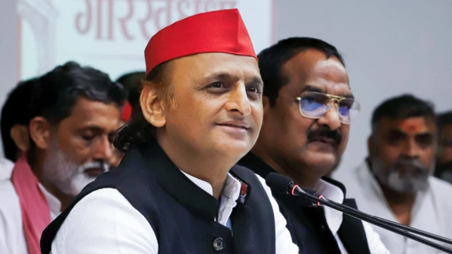 अखिलेश यादव