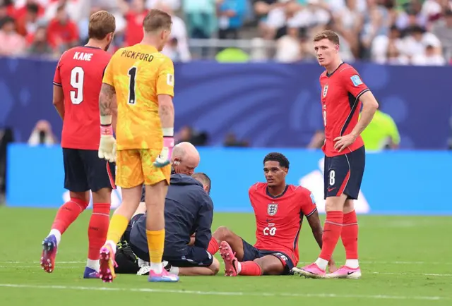 Jarell Quansah na Ingila yana jinya saboda rauni yayin wasan rukunin L na gasar cin kofin duniya ta FIFA 2026 tsakanin Panama da Ingila a filin wasa na New York New Jersey a ranar 27 ga Yuni, 2026 a East Rutherford, New Jersey.
