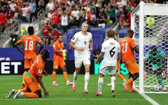 Erling Haaland # 9 na Norway ya yi bikin tare da Patrick Berg