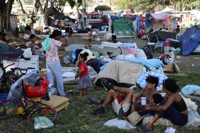 Un campamento improvisado en La Guaira.
