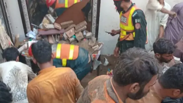 रेस्क्यू ऑपरेशन