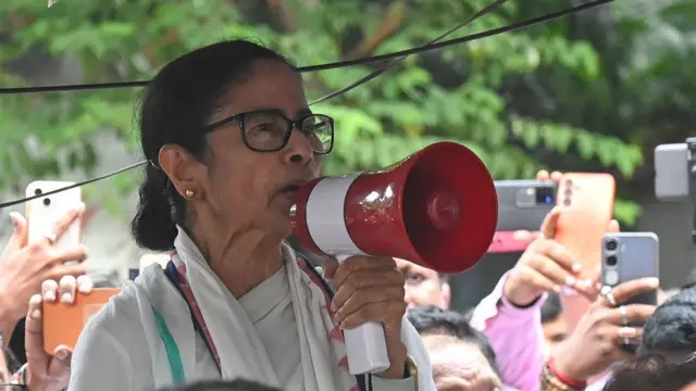 দোসরা জুনের জনসভায় মমতা ব্যানার্জি