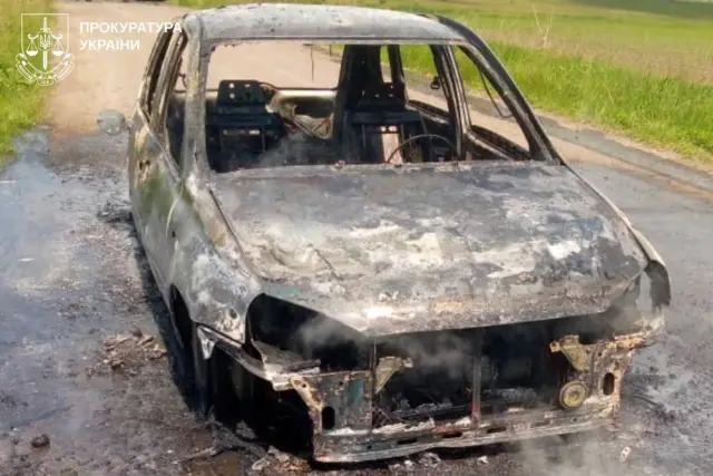 Сгоревший автомобиль