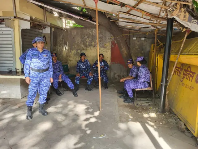 ఉదయం 9 గంటల సమయంలో జంతర్ మంతర్ వద్ద పరిస్థితి