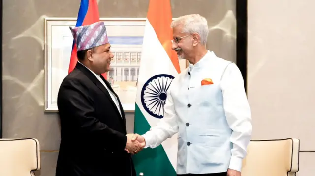 शिशिर खनाल और एस जयशंकर