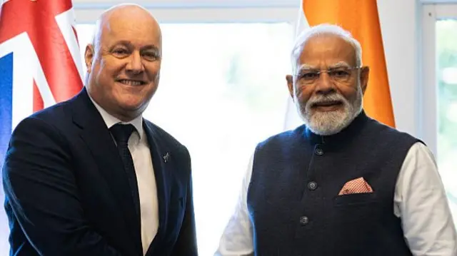 नरेंद्र मोदी और क्रिस्टोफ़र लक्सन