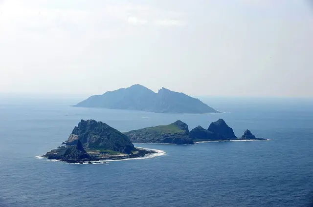 中國海警船因颱風撤離沖繩縣尖閣列島(釣魚台列嶼)附近。