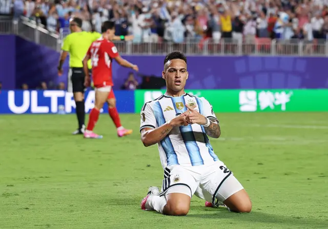 Lautaro Martínez celebra