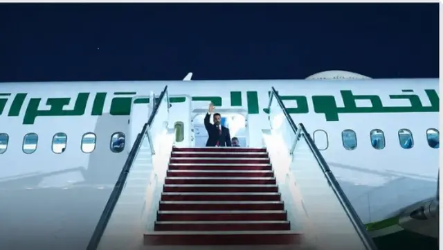 نخست وزیر عراق در حال سوار شدن هواپیما