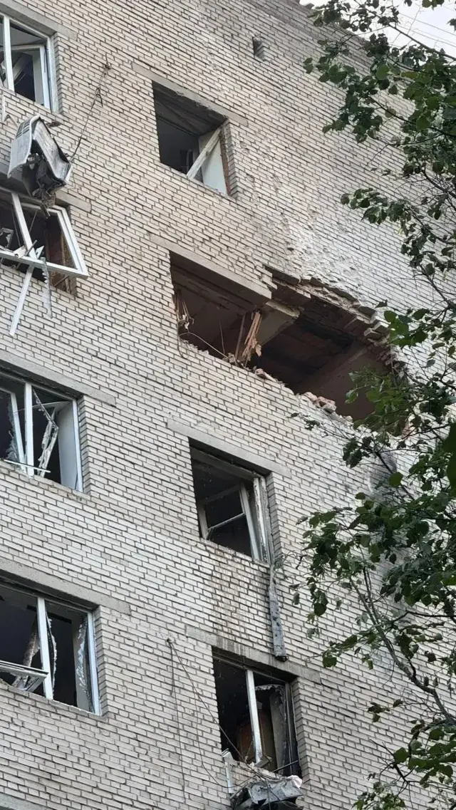 Дом, пострадавший в результате удара