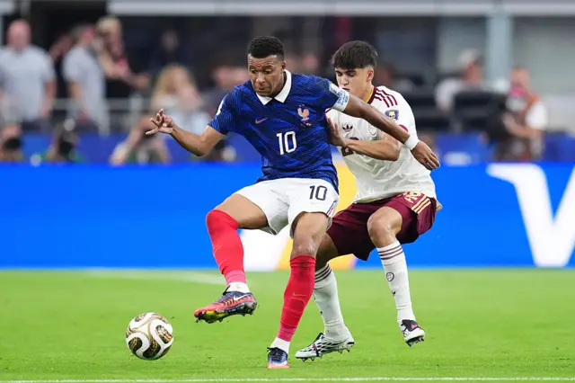 Espanha e França fazem primeira semifinal da Copa