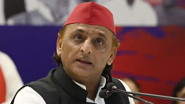 अखिलेश यादव