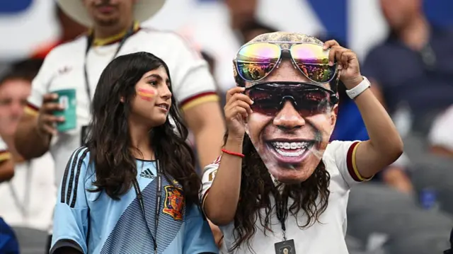 Hinchas en el estadio
