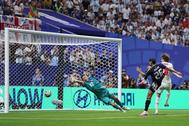 Gordon faz gol para Inglaterra na semifinal da Copa 2026