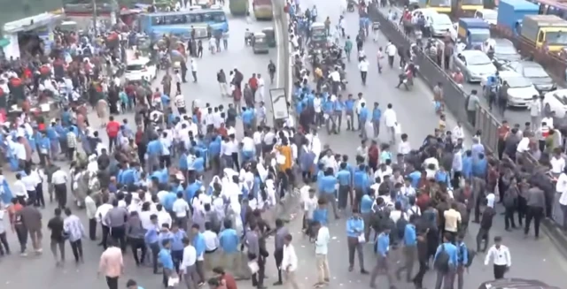 উত্তরায় শিক্ষার্থীদের আন্দোলন