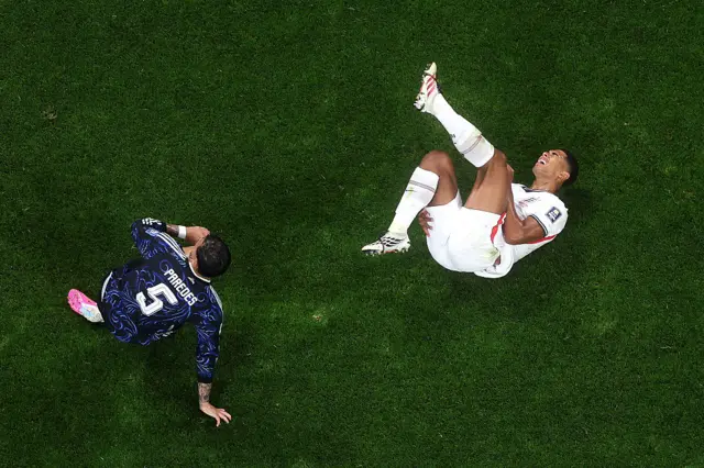 Seminfinal da Copa 2026 entre Inglaterra e Argentina