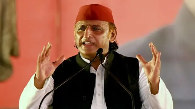 अखिलेश यादव