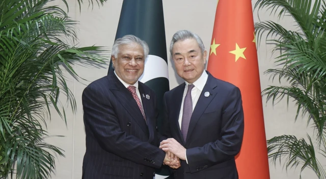اسحاق ڈار