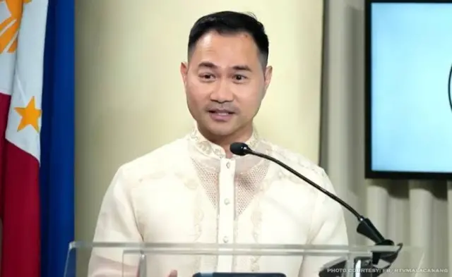 ဖိလစ်ပိုင်နိုင်ငံခြားရေးဝန်ကြီးဌာနရဲ့ အာဆီယံရေးရာ ပြောရေးဆိုခွင့်ရှိသူ ဒက်စ် အင်ပီရီယယ်