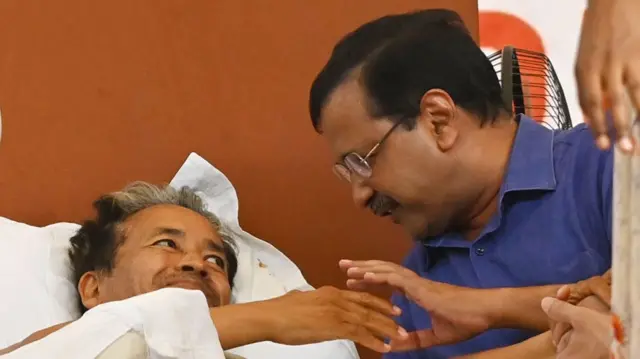 वांगचुक और अरविंद केजरीवाल