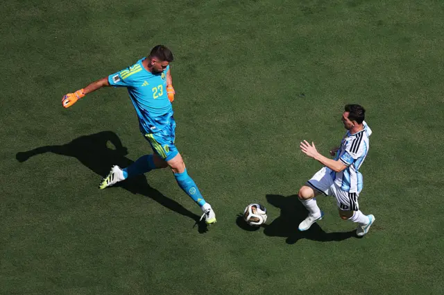 Simón y Messi