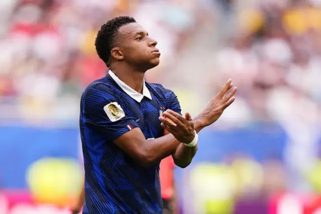 Kylian Mbappé celebra su gol