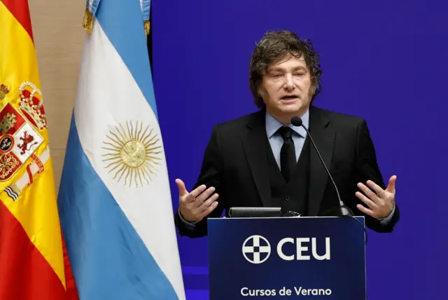 الرئيس الأرجنتيني خافيير ميلي يلقي كلمة في مدريد في إسبانيا
