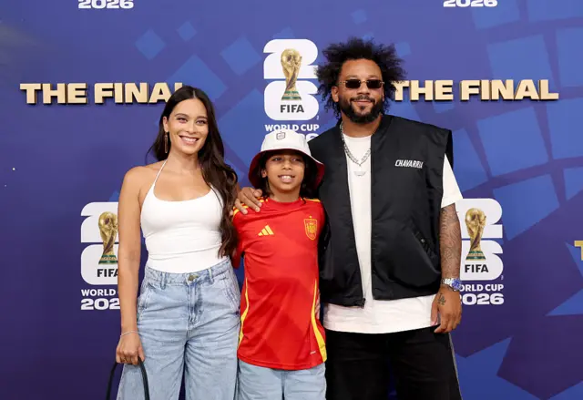 (Soldan sağa) Clarice Alves, Liam Alves ve Marcelo Vieira