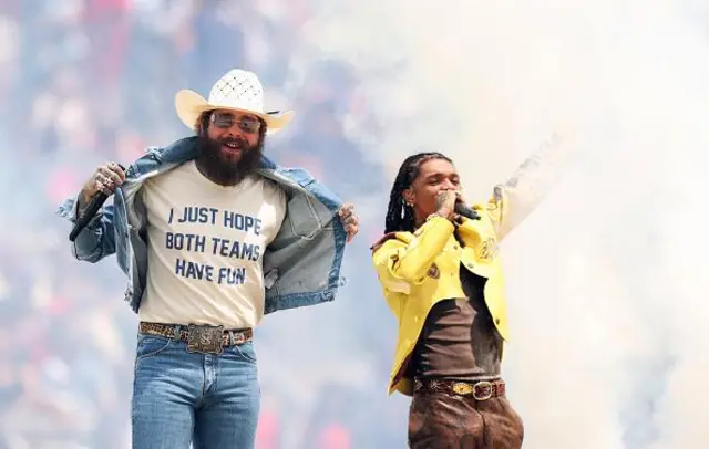 Post Malone et Swae Lee se produisent sur scène