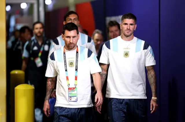 Lionel Messi (n° 10) et Rodrigo De Paul