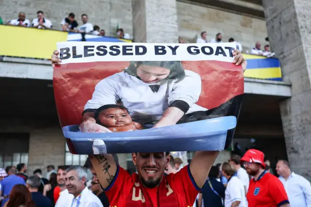 Drapeau de Yamal et Messi