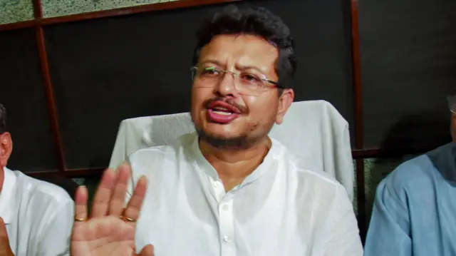ऋतभ्रत बनर्जी