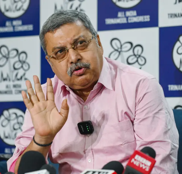 মমতা ব্যানার্জীর নেতৃত্বাধীন তৃণমূল কংগ্রেসের সংসদ সদস্য কল্যাণ ব্যানার্জী