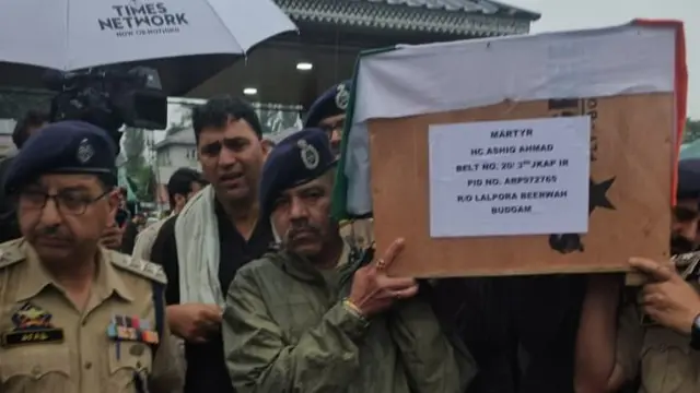 ہلاک ہونے والے 35 سالہ عاشق حسین قریشی انڈیا کے زیر انتظام کشمیر کے ضلع بڈگام کے رہائشی تھے