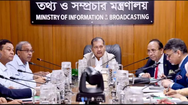 বৈঠকে তথ্য ও সম্প্রচার মন্ত্রী জহির উদ্দিন স্বপন