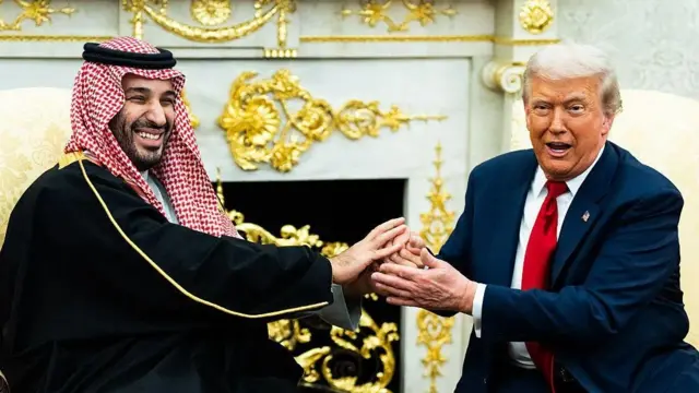 Muri aya masezerano, bivugwa ko Perezida Donald Trump wa Amerika atabanje gusaba  mugenzi we wa Arabia Sawudite, Mohammed bin Salman, kubanza kwemera no kugiriranira imigenderanire na Israel