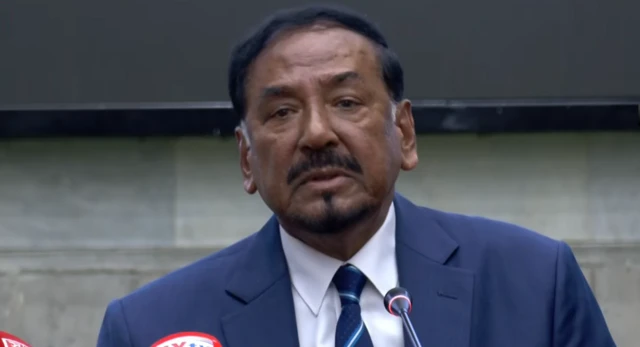 জাতীয় সংসদের স্পিকার ও ভারপ্রাপ্ত রাষ্ট্রপতি হাফিজ উদ্দিন আহমদ