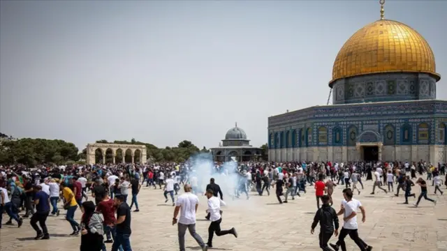 Biyyoonni Arabaa fi Musliimaa Saddeet  qubanaa Masjiida Al-Aqsaa balaaleffatan